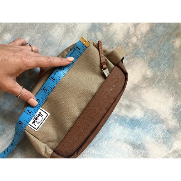 HERSCHEL Men's Dopp Kit Travel Bag Toiletry Tan Saddle NEW NWOT TRAVEL VACATION - Picture 6 of 6